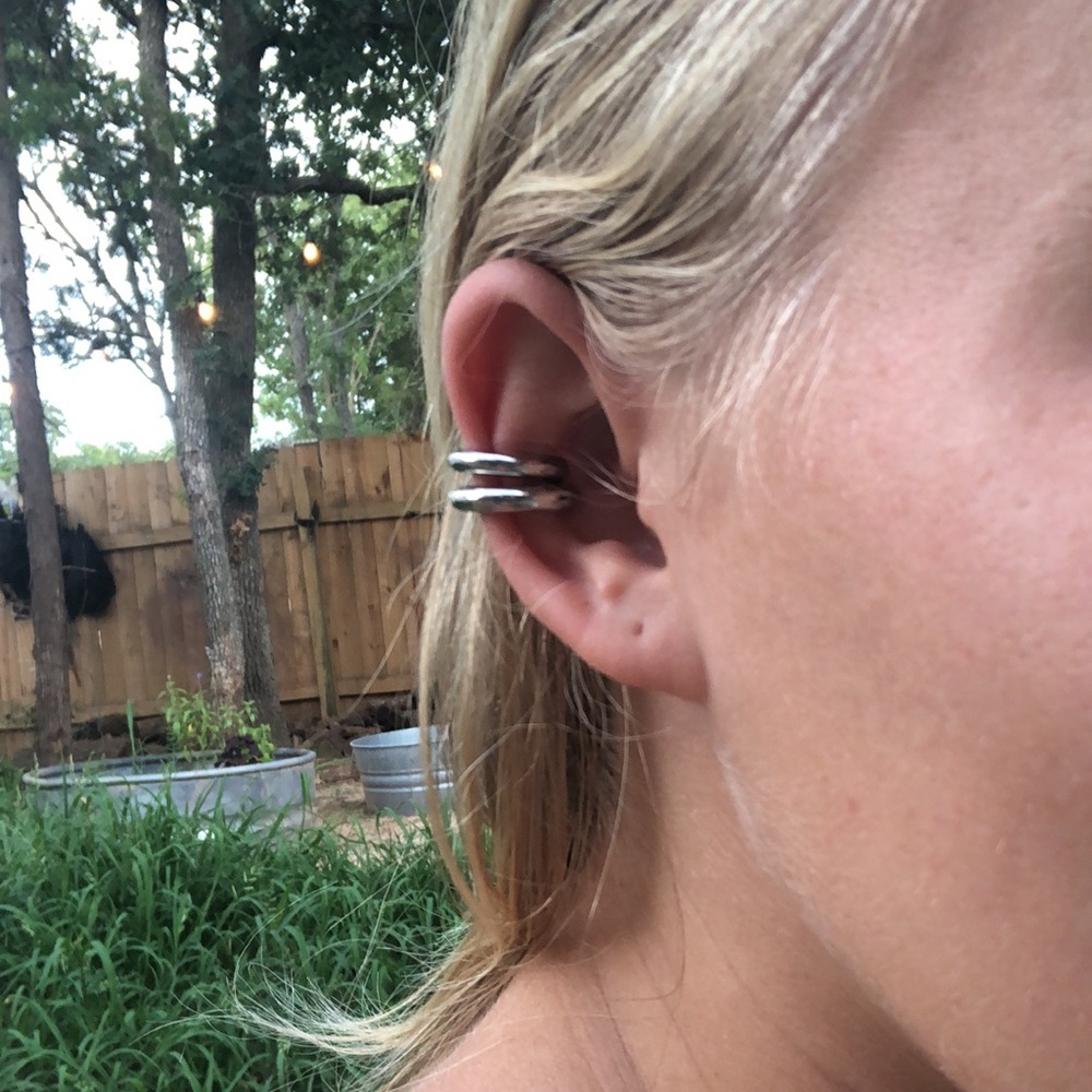 HAYDEN Silver Huggie Ear Cuffs! - Picture 6 of 6